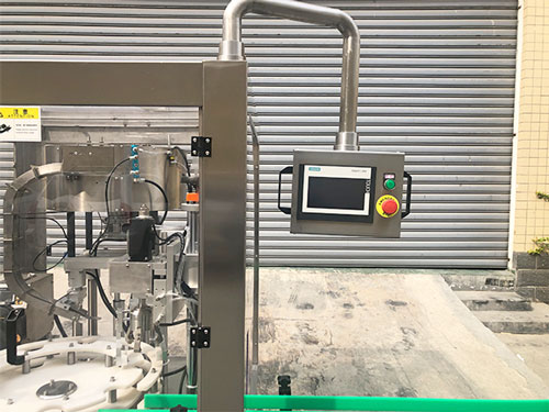 瓶裝全自動沙拉汁灌裝機細節(jié)實拍