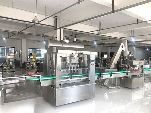 全自動(dòng)灌裝旋蓋機(jī)一體機(jī)