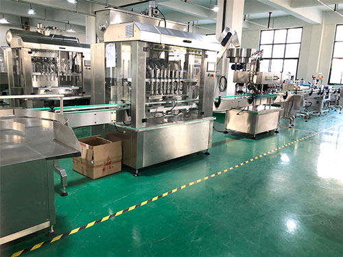 醬料灌裝機車間