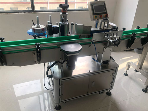 自動灌裝機(jī)中貼標(biāo)機(jī)的結(jié)構(gòu)