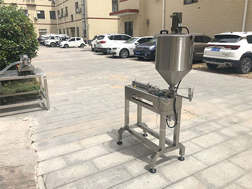 半自動(dòng)液體灌裝機(jī)