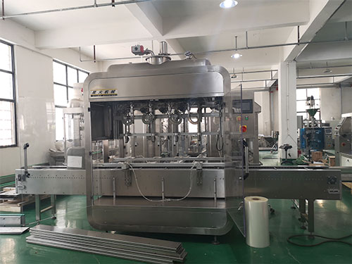 自動(dòng)稱(chēng)重灌裝機(jī)