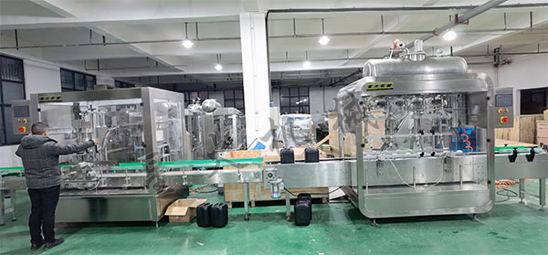 自動(dòng)化液體獸藥灌裝機(jī)