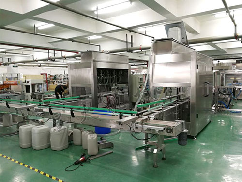 全自動(dòng)25kg化工液體灌裝機(jī)械設(shè)備
