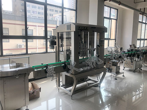 全自動(dòng)香菇醬灌裝機(jī)